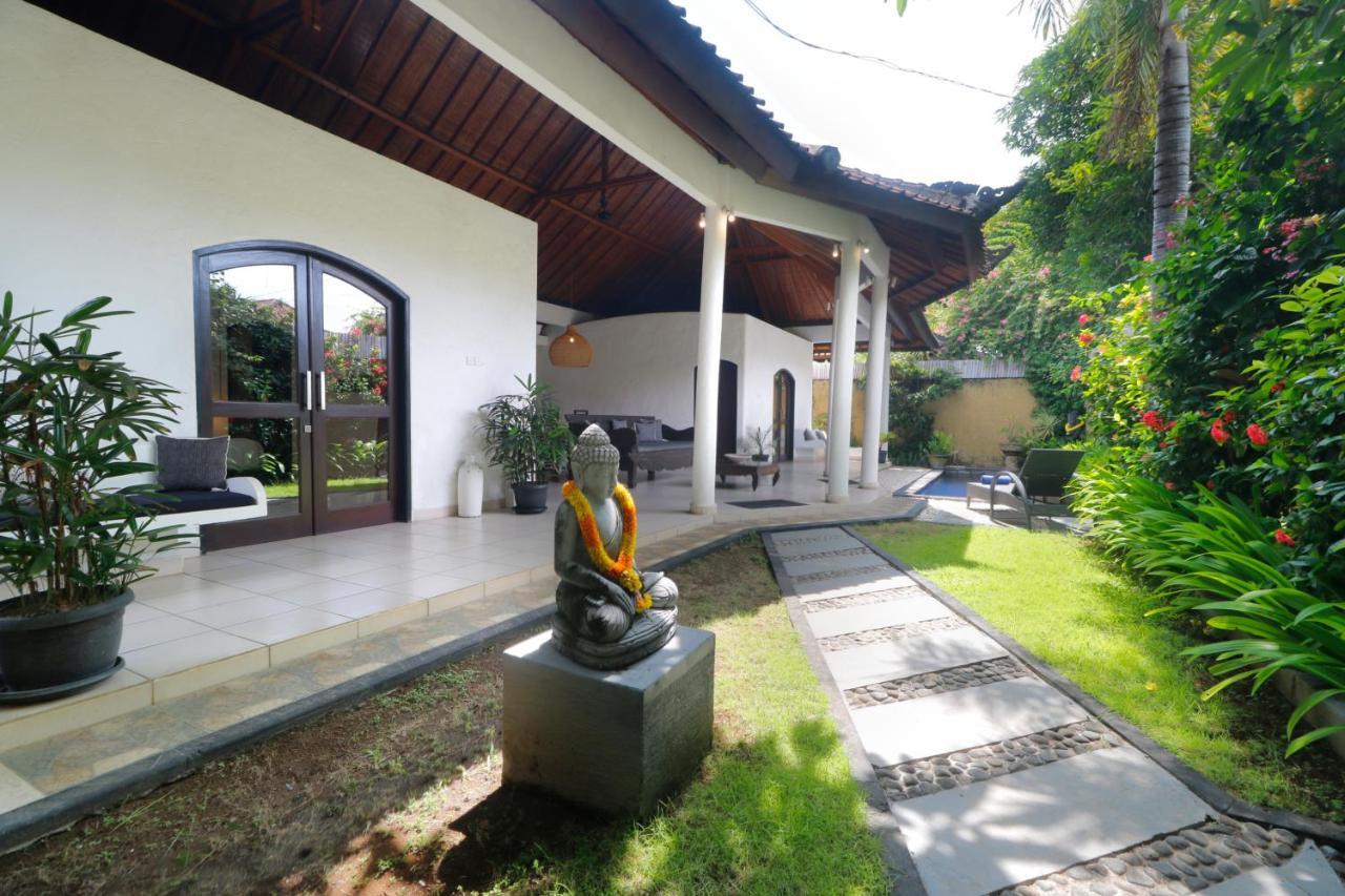 Singgah Villas Seminyak Екстериор снимка